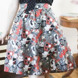 Retrolicious brand Purse Filler skirt